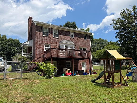 3rd image of 219 Shady Oak Dr