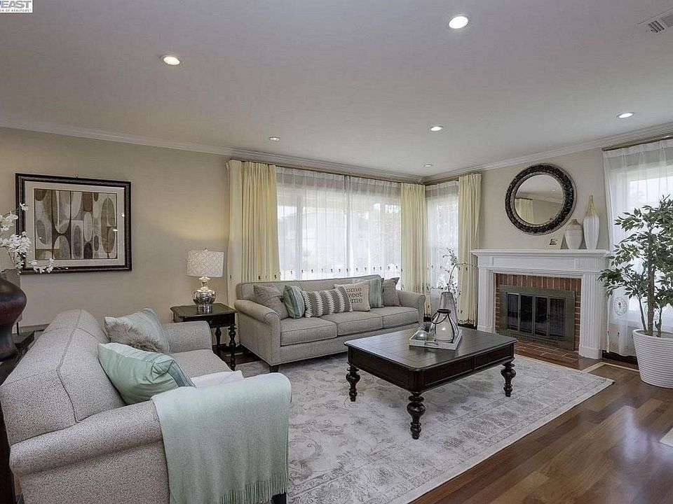 1st image of 316 Anita Dr