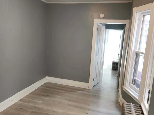 426 Woodward St #1F, Reading, PA 19601