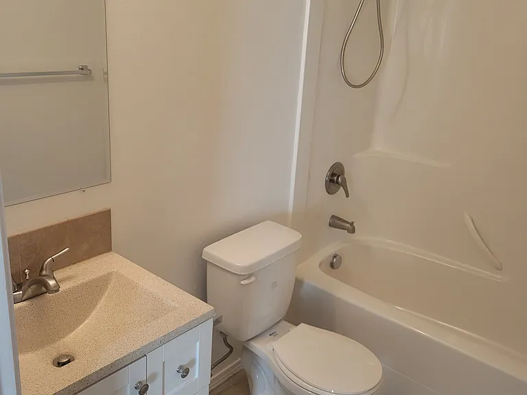 1341 Shaker Pl #C — Photo 14