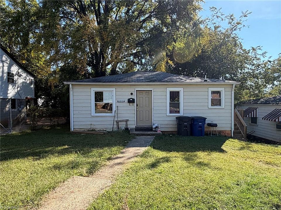 1st image of 1011 Manly St