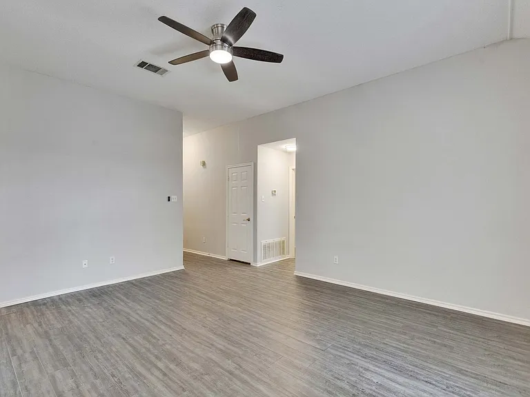 1403 Gulf Way — Photo 10