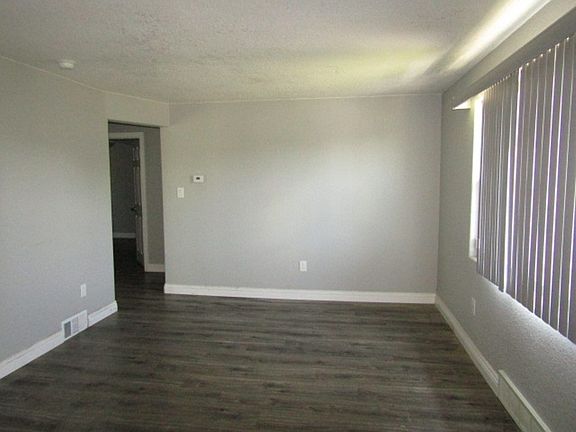 5th image of 5560 Clarene Dr