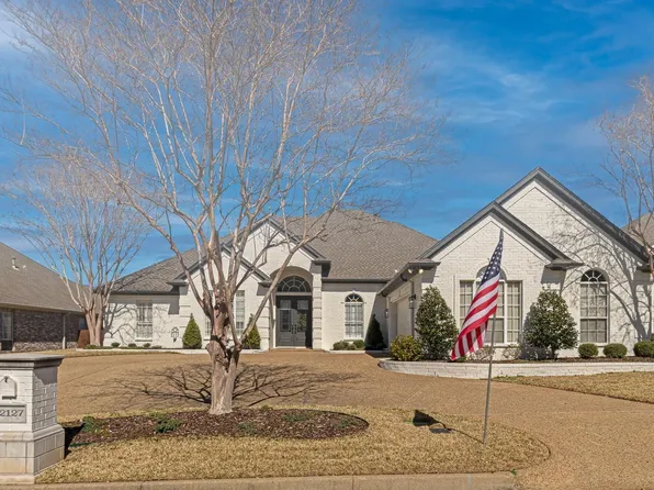 2127 Kennebunk Ln, Tyler, TX 75703
