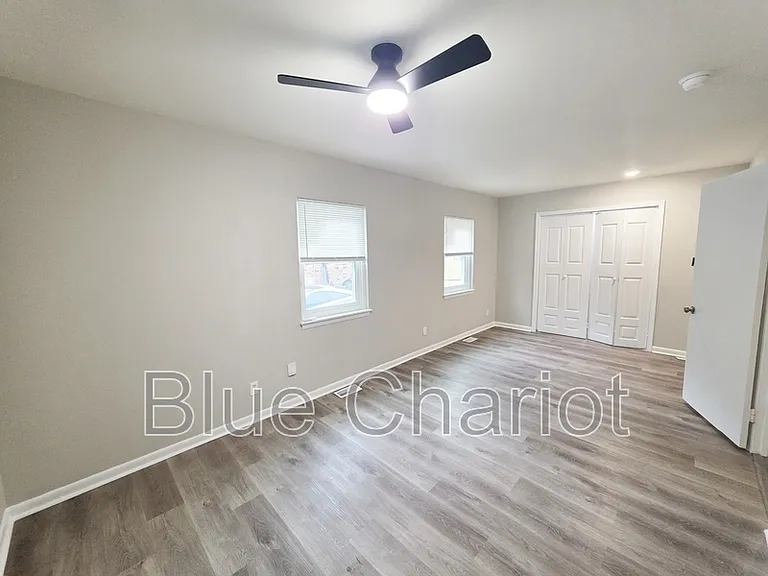 837 Waring St — Photo 27