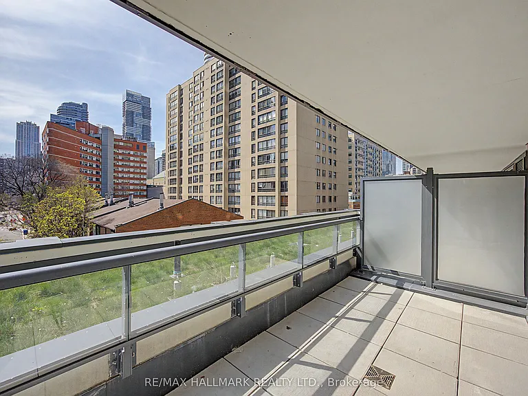 308 Jarvis St #404 — Photo 8
