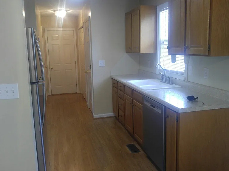 4924 Pond Ct — Photo 4