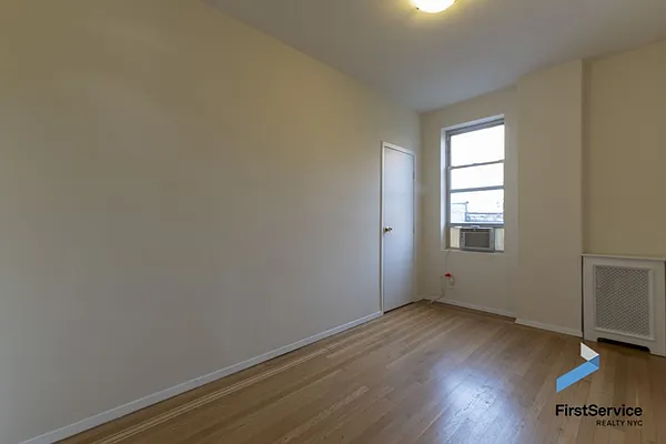 Rented by FirstService Realty (legacy) | media 34