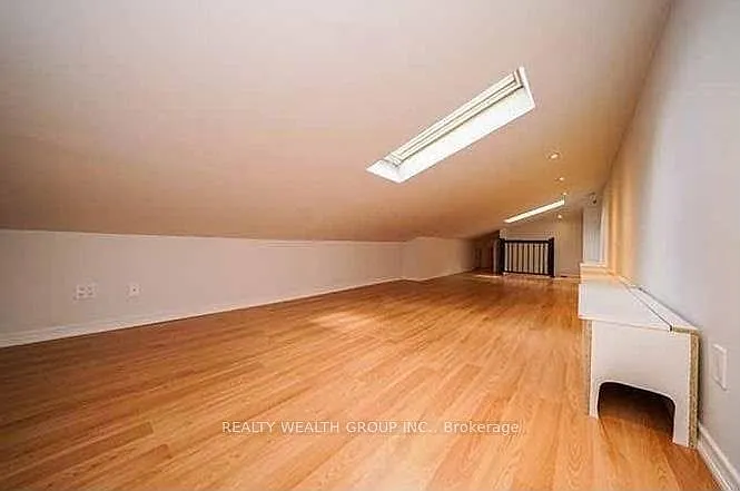 271 McConvey Dr — Photo 11