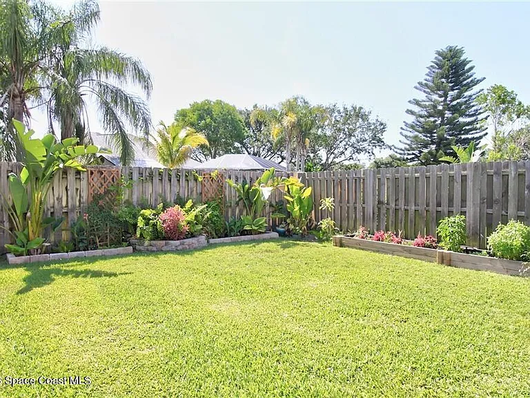 1899 Crane Creek Blvd — Photo 34