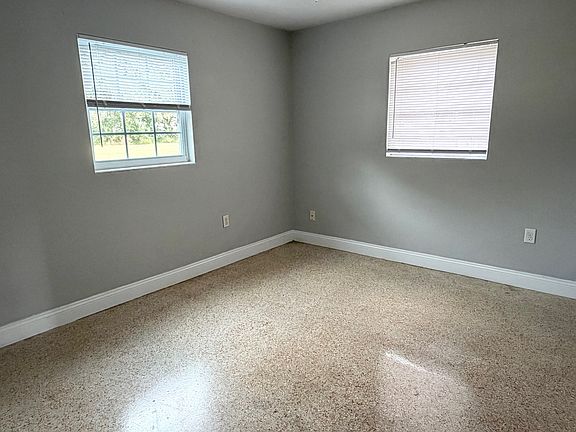 3rd image of 505 Varsity St