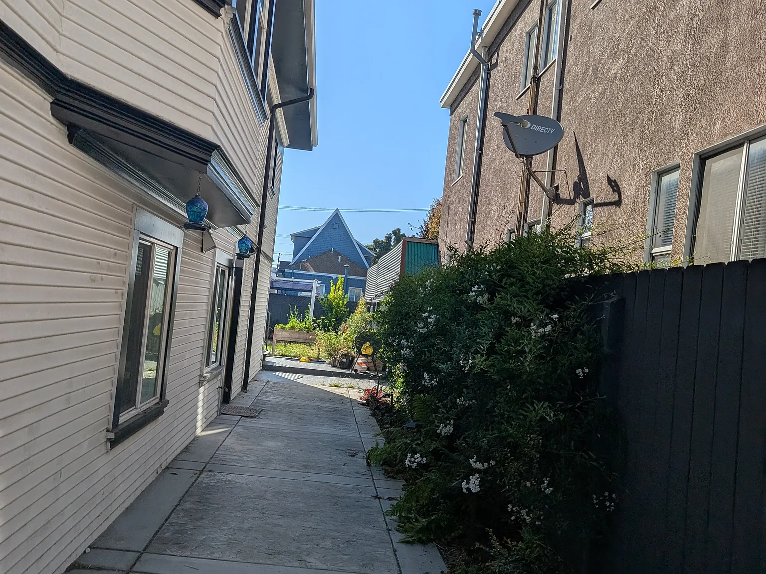 2 bed, 900 sqft, $2,400 — Photo 4