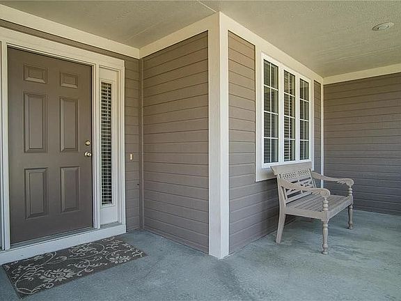 5th image of 1137 Redwood Pl