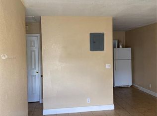 1157 W 28th St #2, West Palm Beach, FL 33404