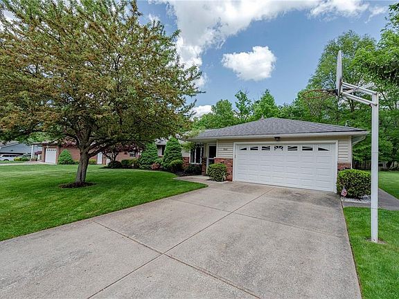2nd image of 1061 Belwood Dr