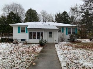 1913 E Bertrand Rd, Niles, MI 49120