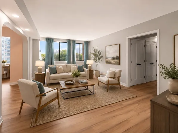 250 Hammond Pond Pkwy APT 609N, Newton, MA 02467