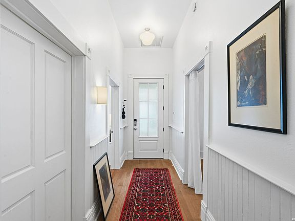 5th image of 906 E CARSON ST