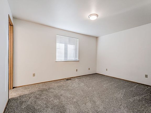 5th image of 6315 54th Dr NE