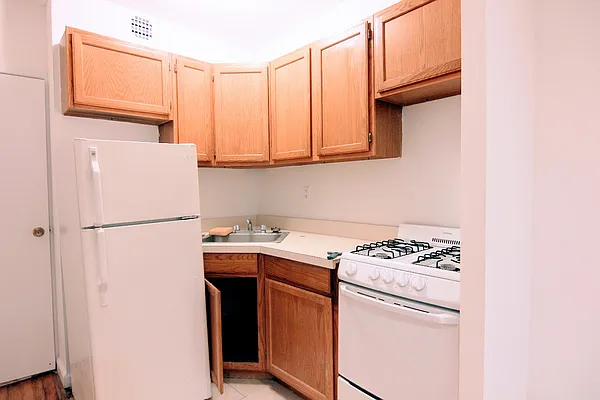 Rented by GPA Realty | media 8