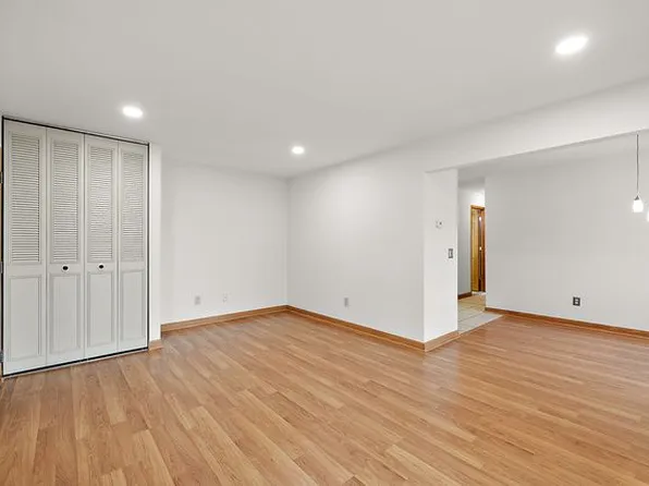 480 Baldwin Ave APT 12, Rochester, MI 48307