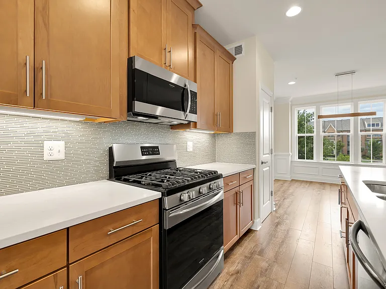 4707 Van Buren St — Photo 9