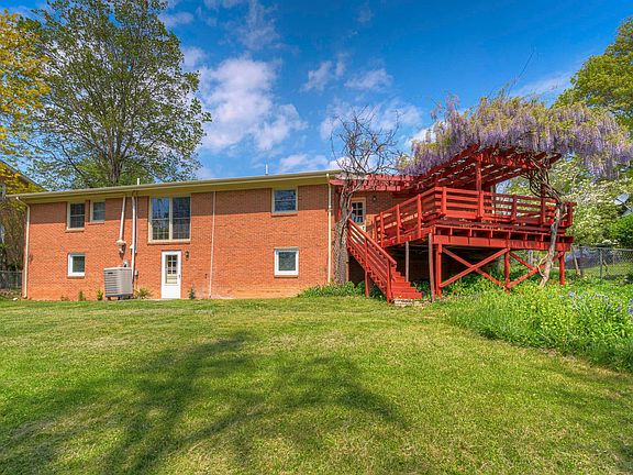 4th image of 507 Stonegate Dr