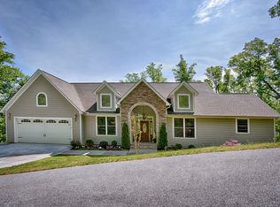 82 Southside Village Dr, Asheville, NC 28803