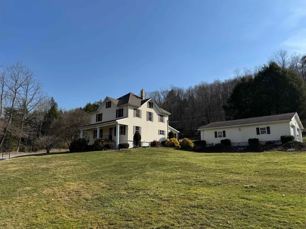 2416 Woolen Mills Rd, Albright, WV 26519