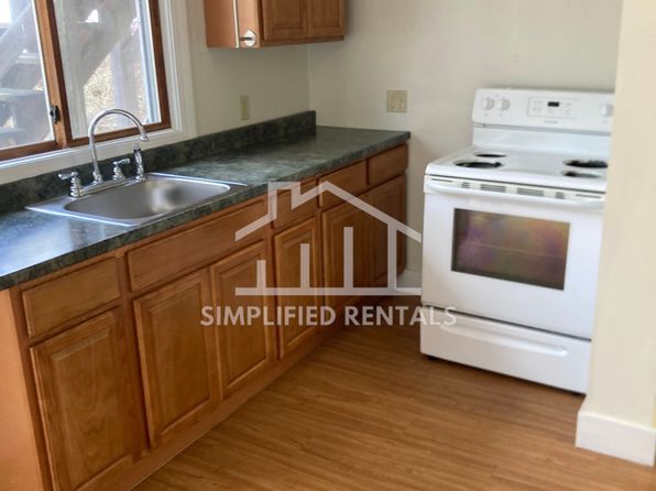 100 Grove St UNIT 2