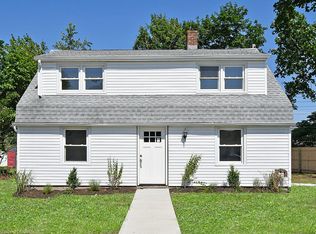 20 Andrew Ln, Levittown, NY 11756