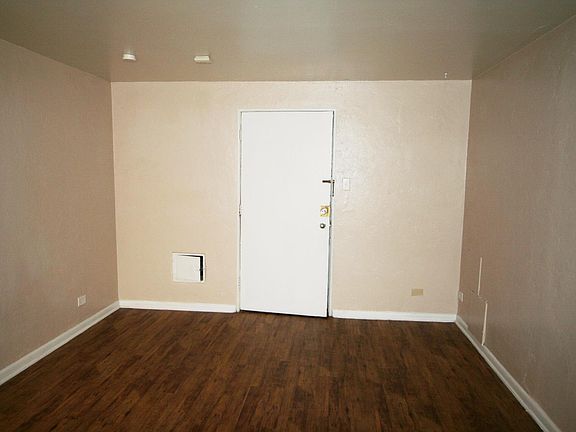 3rd image of 1410 N Pearl St APT 27