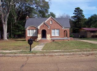 405 E Georgetown St, Crystal Springs, MS 39059