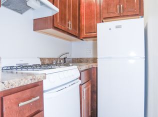 3727 N Pine Grove Ave APT 209, Chicago, IL 60613