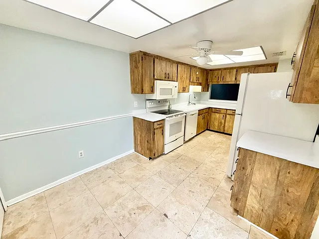 1003 Sherrywood St — Photo 7