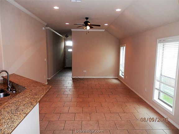 4th image of 6806 Appomattox Dr