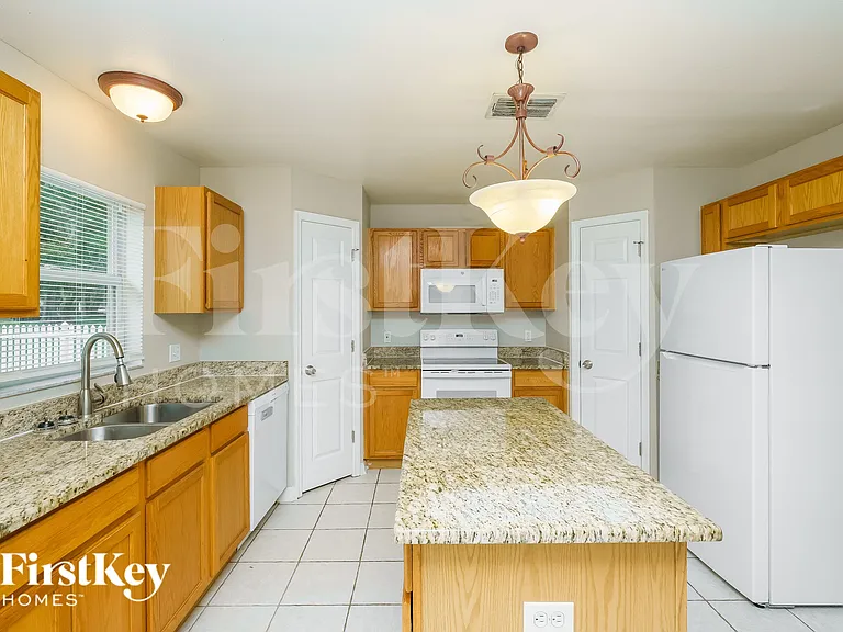 6430 Gondola Dr — Photo 5