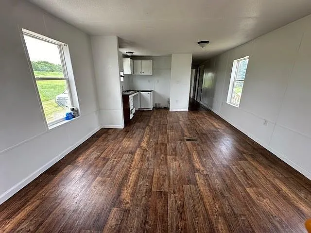 136 Orange St — Photo 3
