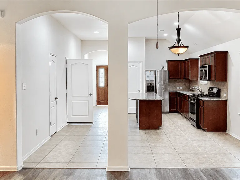 1415 Hardy Stone Dr — Photo 4