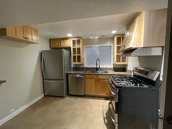 3rd image of 2736 S 900 E Unit B