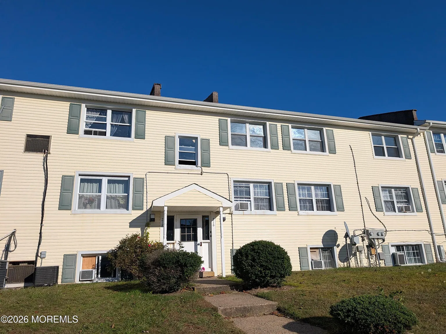 2 bed, $2,100 — Photo 1
