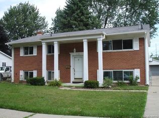 2719 Koper Dr, Sterling Heights, MI 48310