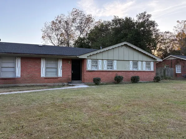 223 Marian Dr, Prattville, AL 36066