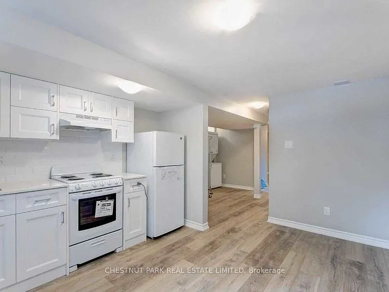 110 Livingstone Ave #LOWER — Photo 5