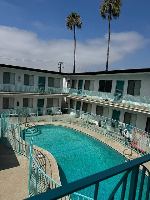 Gallatin Apartments — Photo 2