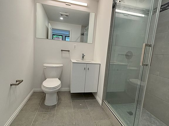 2nd image of 45 W 81st St #3J