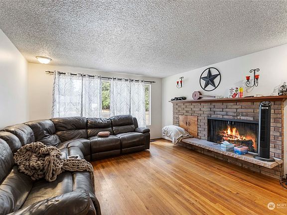 4th image of 15433 SE 275th Street