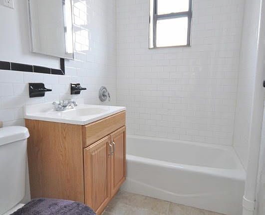 4th image of 19839 32nd Ave APT D2