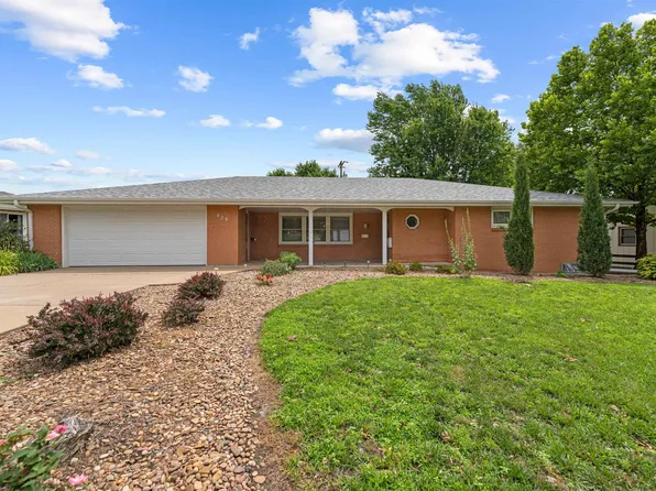 429 Claremont Dr, Salina, KS 67401