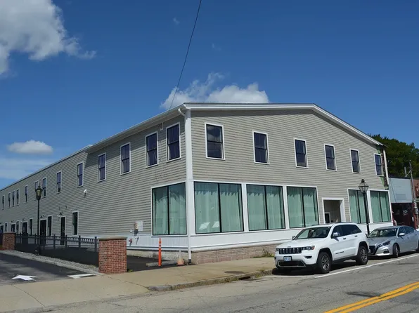 461 Main St #114, East Greenwich, RI 02818